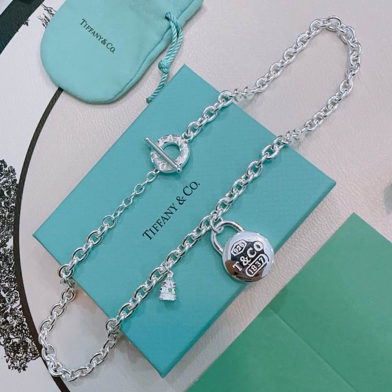 Tiffany necklace 11yxx195 (1)