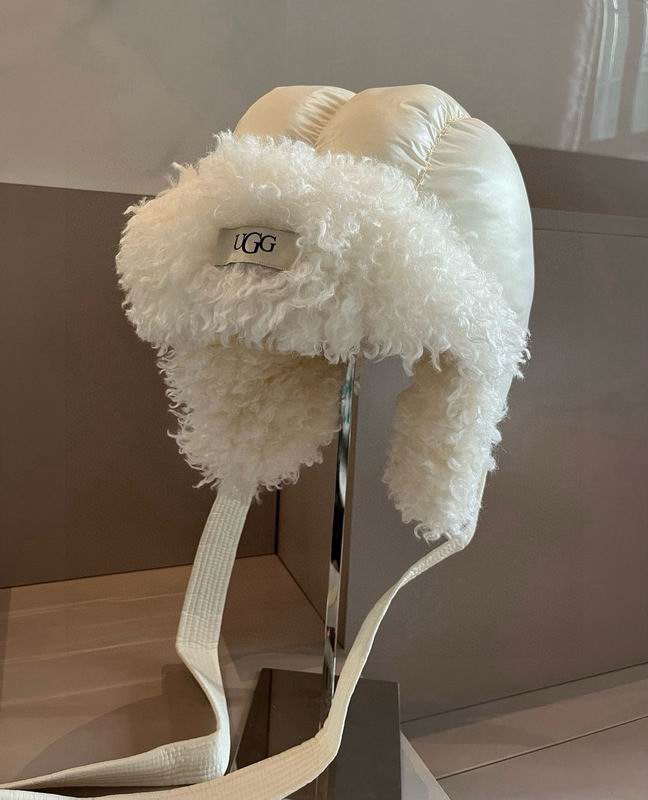 UGG hat (206)