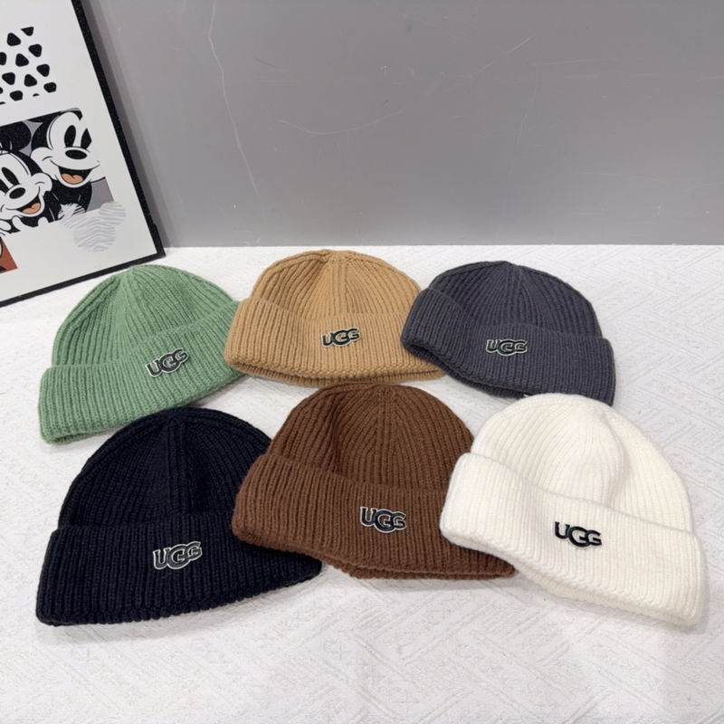 UGG hat (2195)
