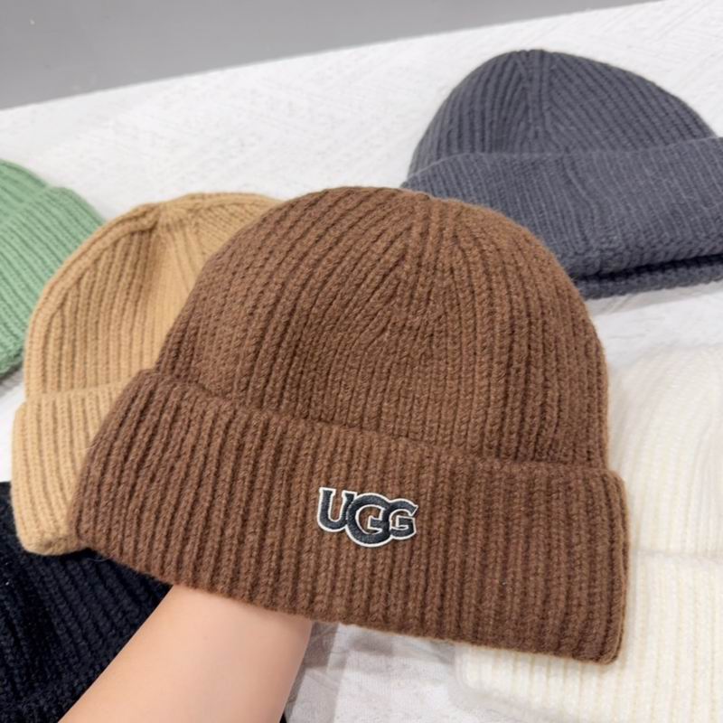 UGG hat (2196)