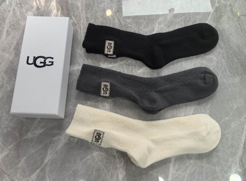 UGG socks (16)