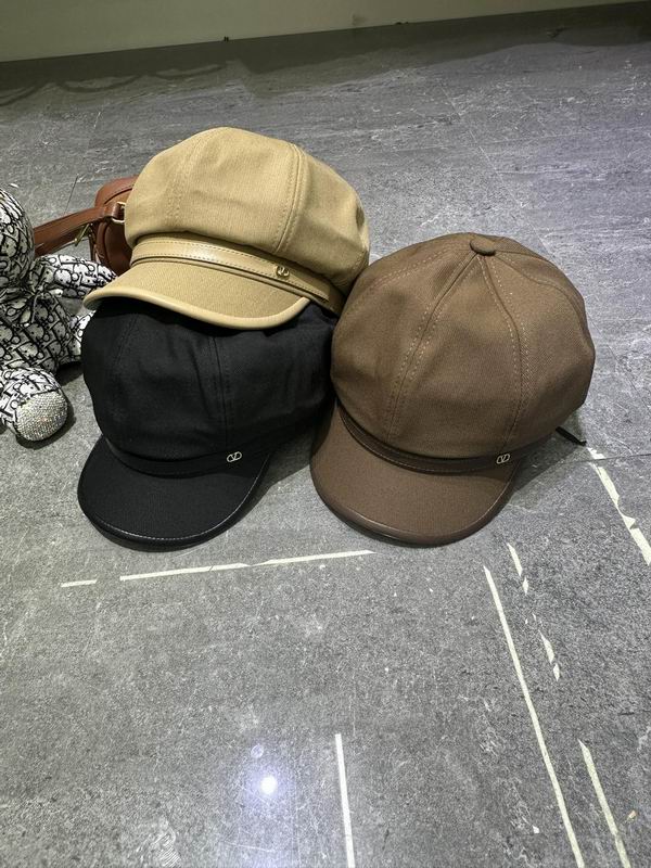 Valentino Cap dx (231)