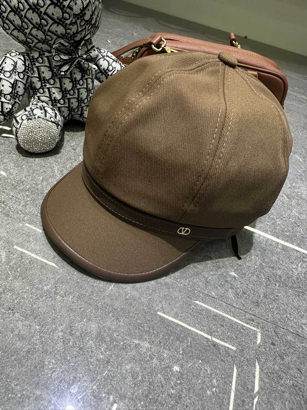Valentino Cap dx (237)