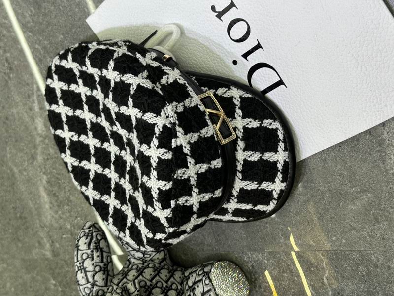 Valentino Cap dx (28)