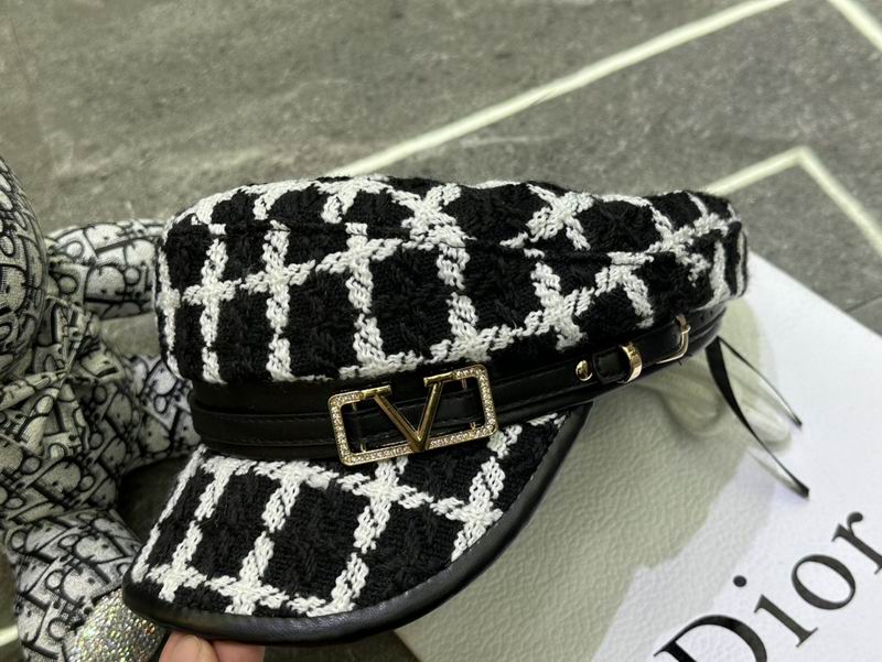 Valentino Cap dx (34)