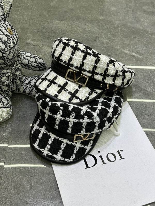 Valentino Cap dx (36)