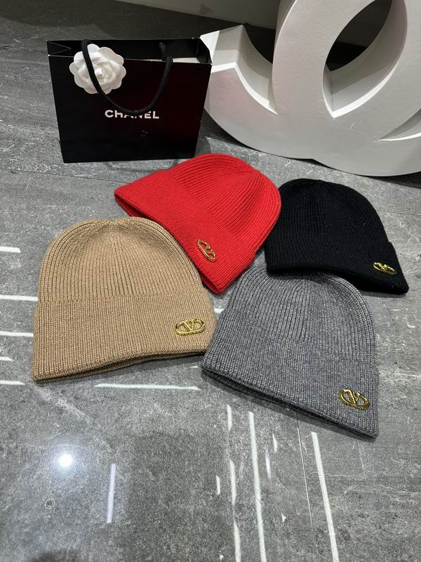 Valentino hat dx (362)