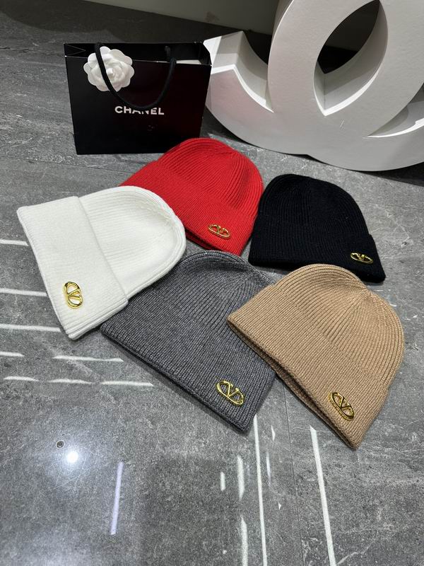 Valentino hat dx (367)