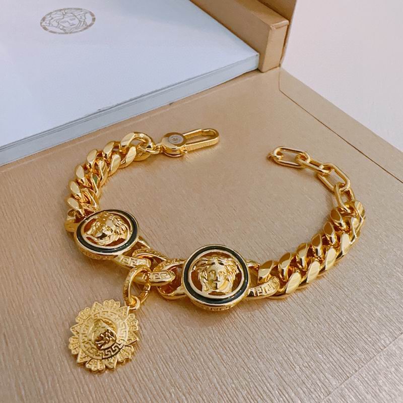 Versace bracelet lyx323 (2)