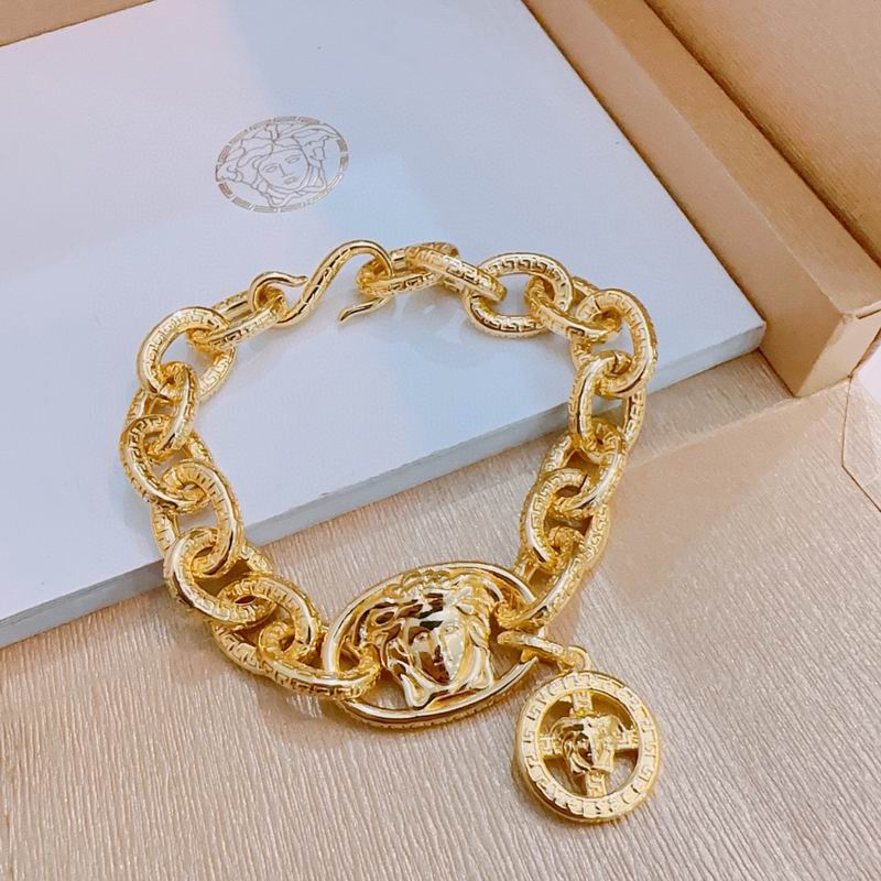 Versace bracelet lyx324 (5)