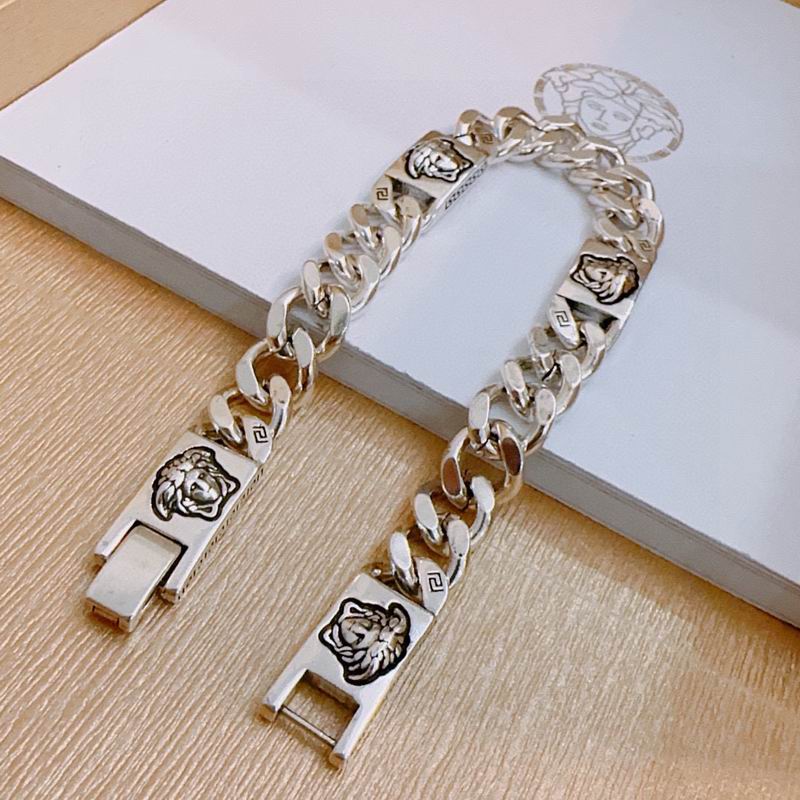 Versace bracelet lyx345 (4)