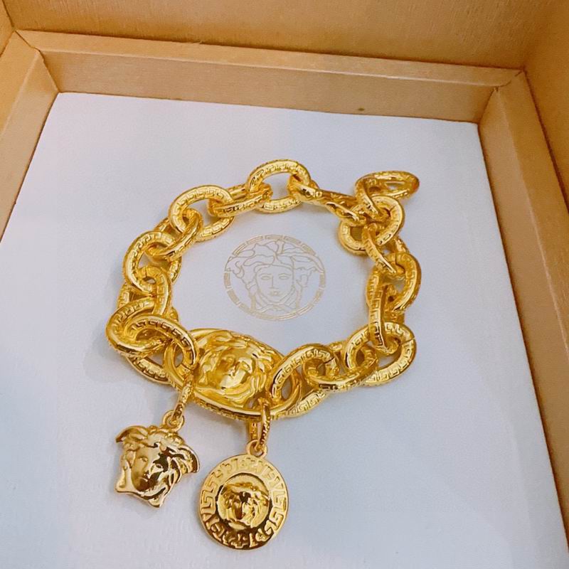 Versace bracelet lyx347 (2)