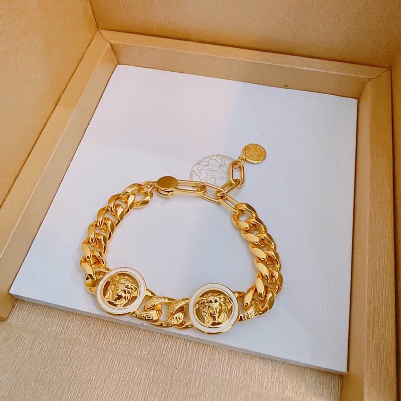 Versace bracelet lyx348 (4)