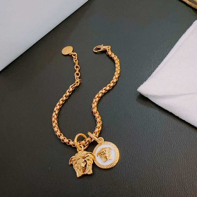 Versace bracelet lyx349 (3)