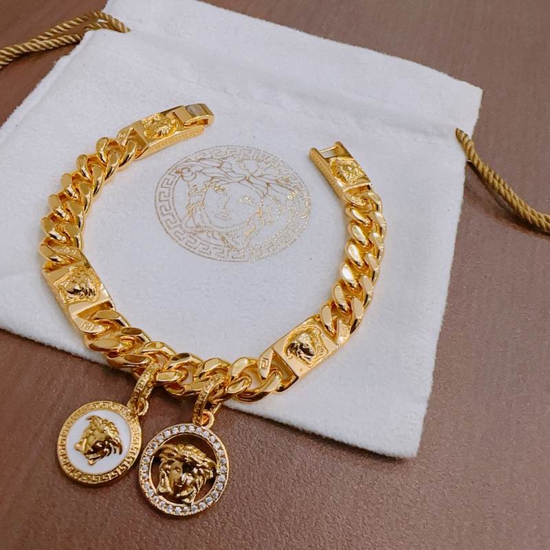 Versace bracelet lyx353 (3)
