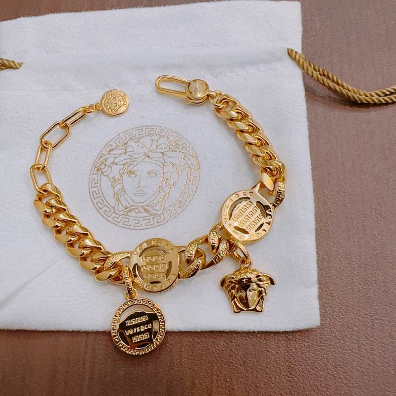 Versace bracelet lyx353 (6)