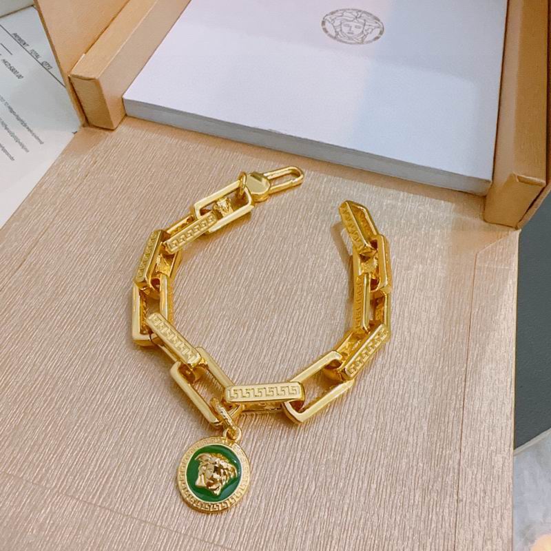 Versace bracelet lyx355 (3)