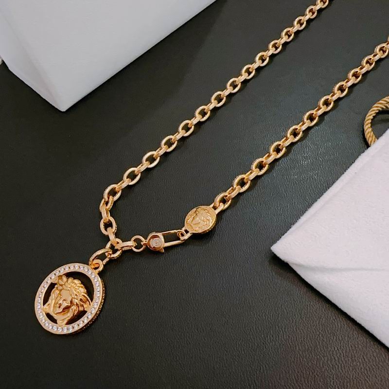 Versace necklace lyx250 (5)