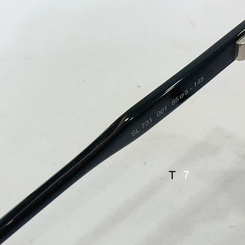 YSL 110601 56 20-145 G08