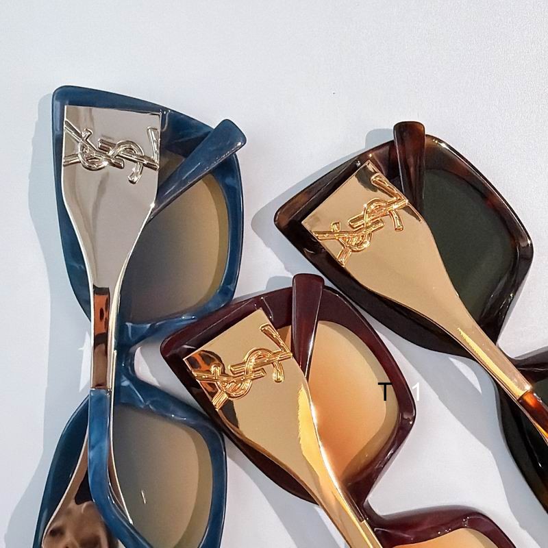 YSL M1725L 51 23-145 A08