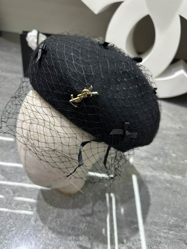 YSL beret dx (210)