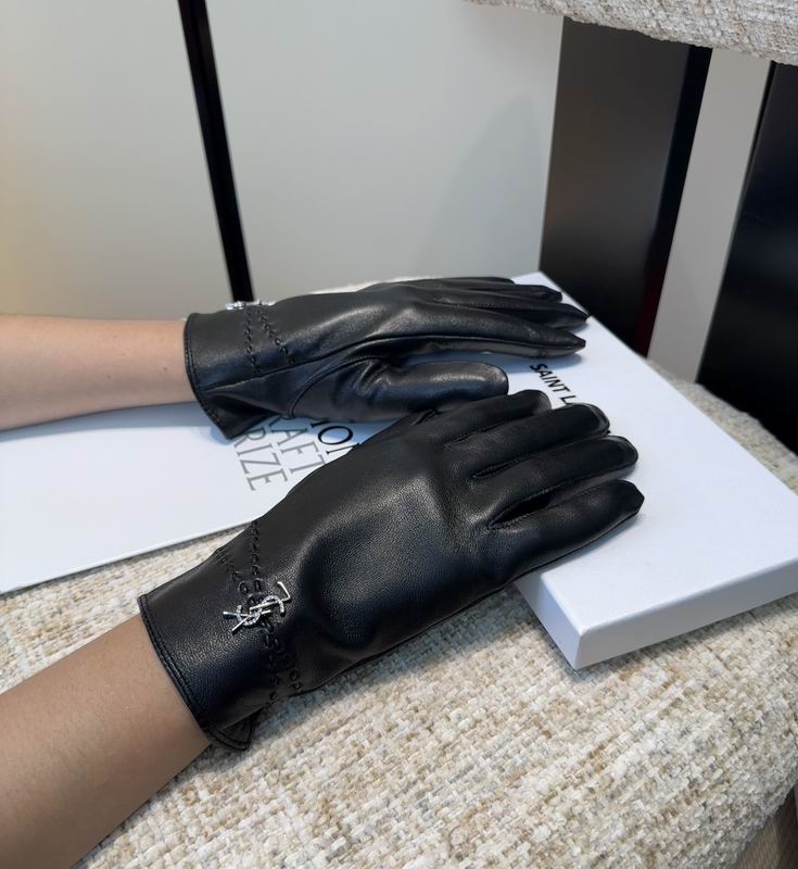 YSL gloves M L 31 (11)