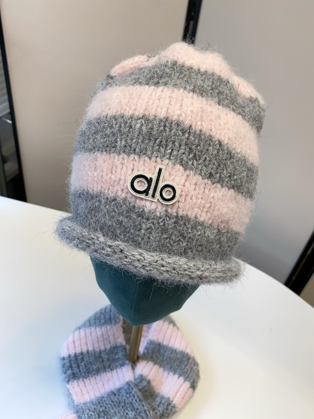 Alo Scarf Hat (842)