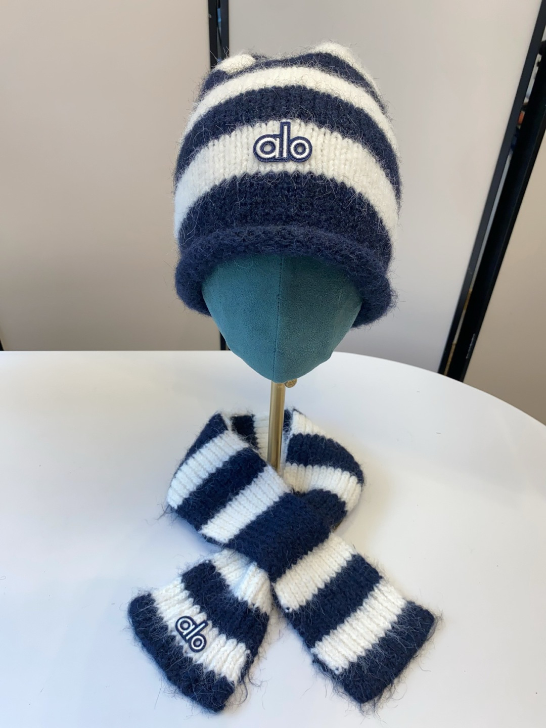 Alo Scarf Hat (856)