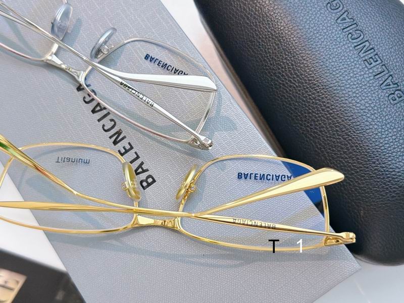 Balenciaga BB0415O 60 14-145 A03