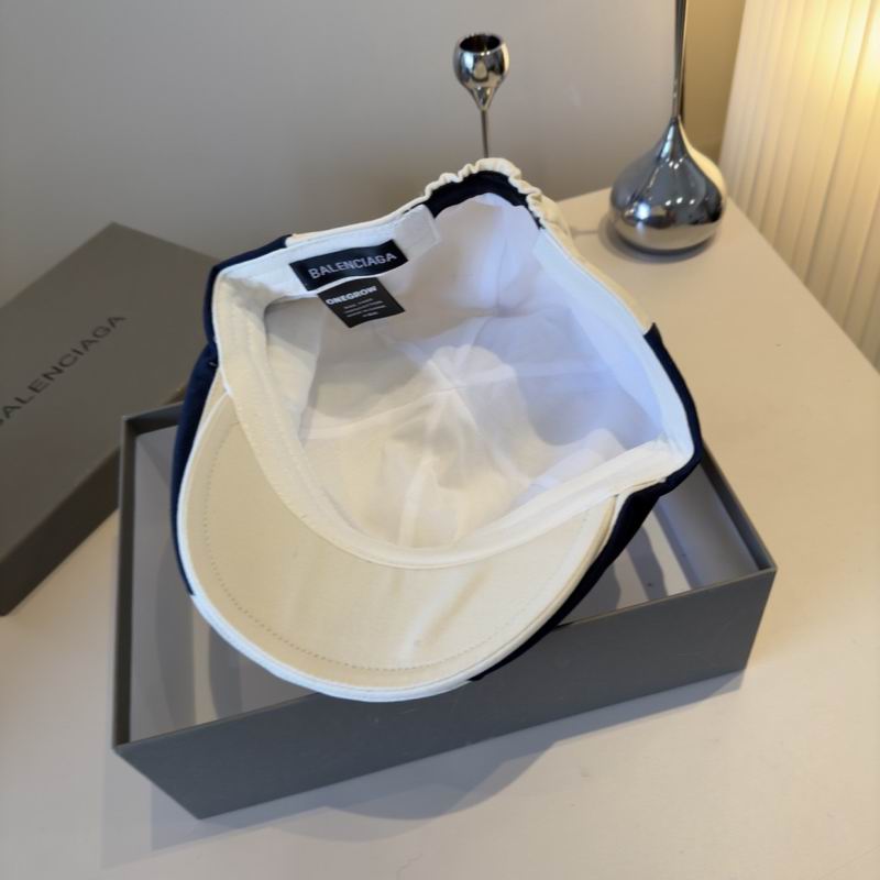 Balenciaga beret (108)