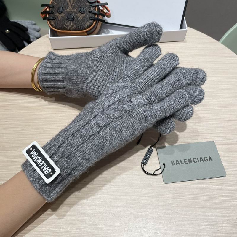 Balenciaga gloves 44 (1)