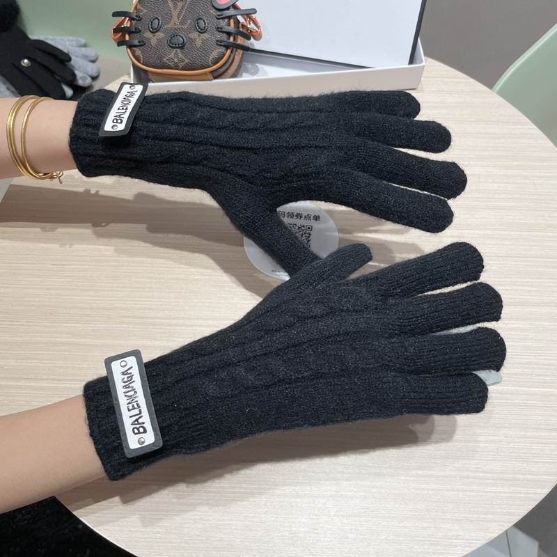 Balenciaga gloves 44 (22)