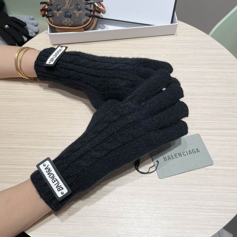 Balenciaga gloves 44 (24)