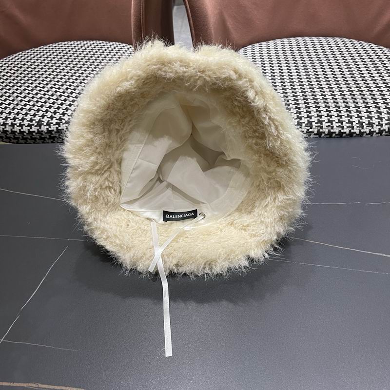 Balenciaga hat (592)