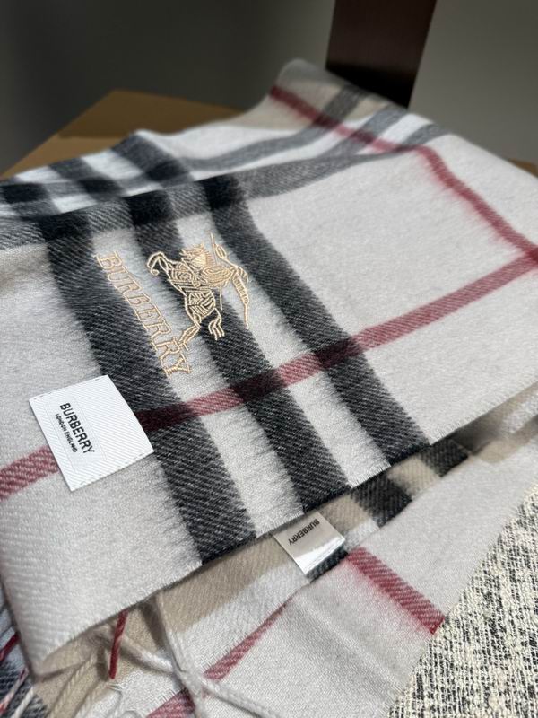 Burberry Scarf 190X36cm  E38 (13)