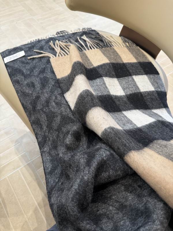 Burberry Scarf 200X36cm  E27 (9)