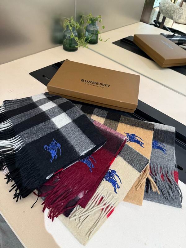 Burberry Scarf 30X180cm E54 (1)