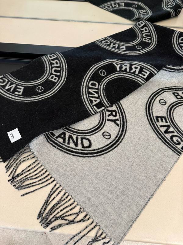 Burberry Scarf 32X192cm  E44 (11)