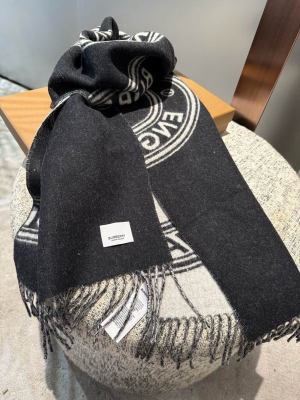 Burberry Scarf 32X192cm  E44 (12)