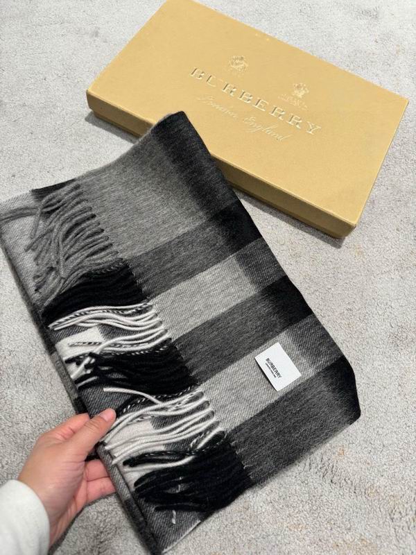 Burberry Scarf 35X180cm E20 (7)