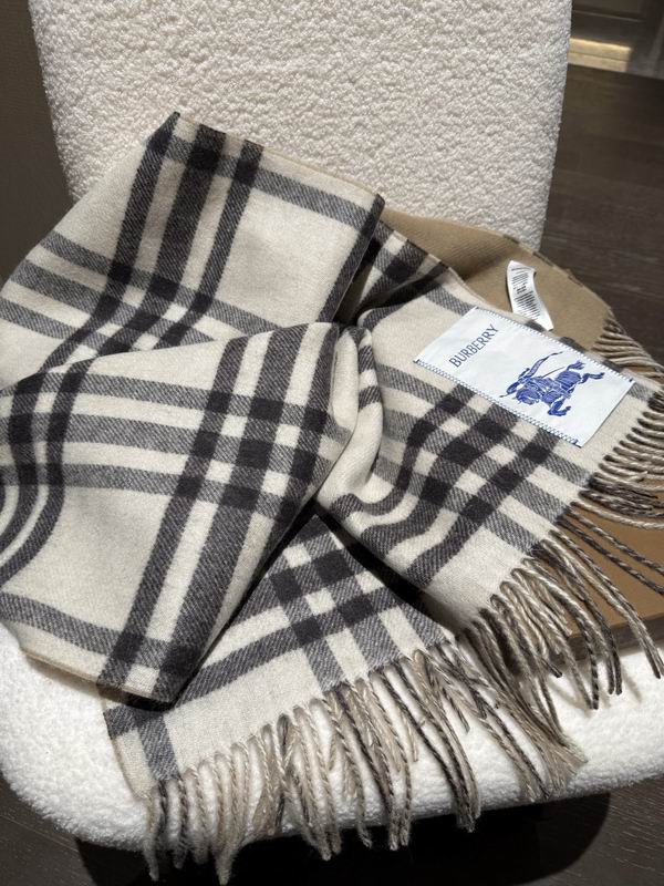 Burberry Scarf 50X210cm E40 (9)