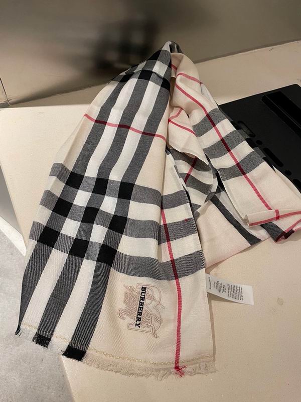 Burberry Scarf 70X200cm  E56 (21)