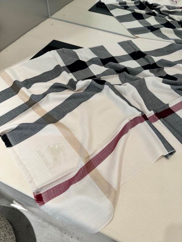 Burberry Scarf 70X200cm E87 (5)
