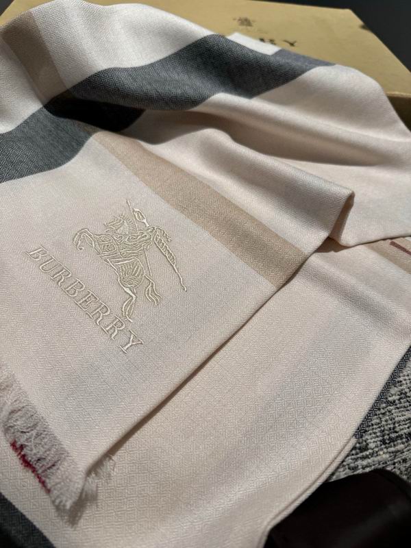 Burberry Scarf 70X200cm E87 (6)