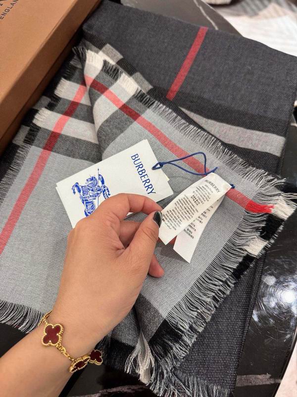 Burberry Scarf 70X220cm  E100 (5)