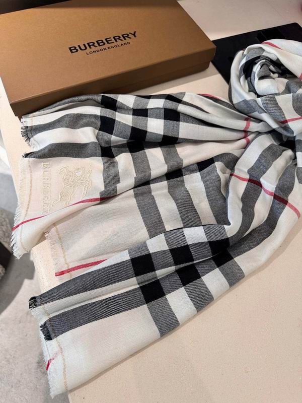 Burberry Scarf 80X200cm  E30 (2)