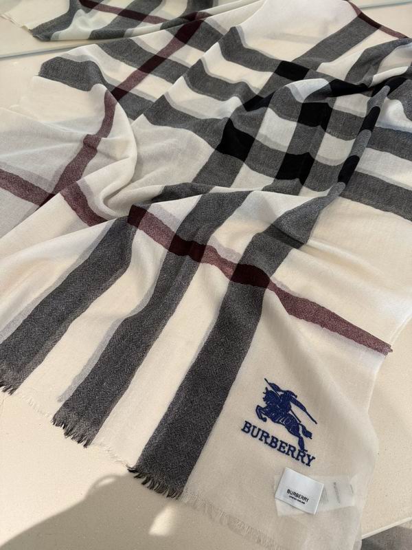 Burberry Scarf 80X200cm E14 (20)