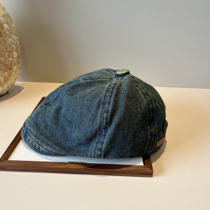 Burberry beret (175)