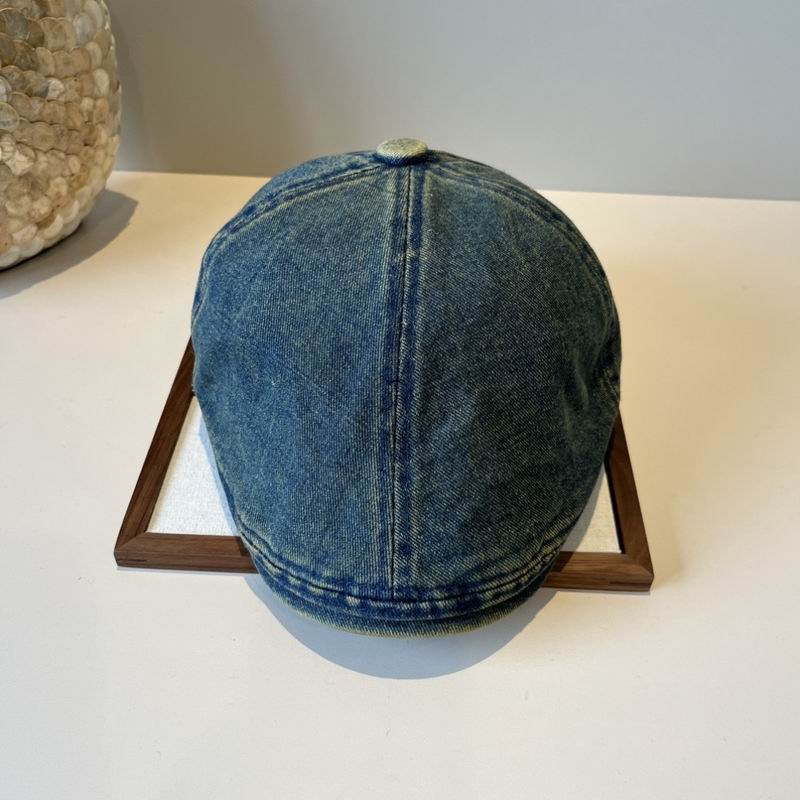 Burberry beret (176)