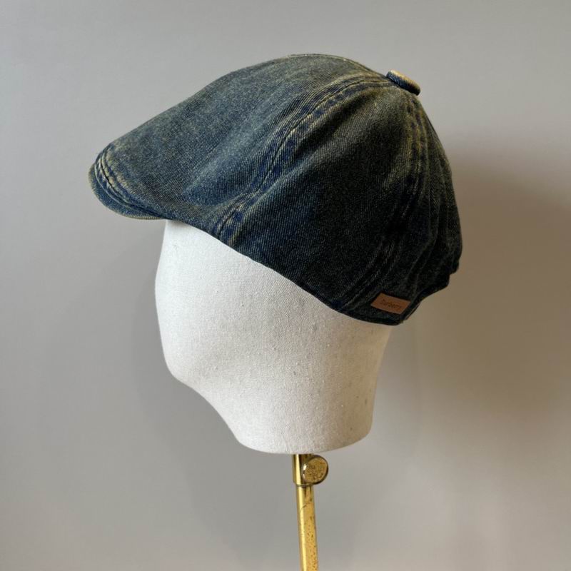 Burberry beret (177)